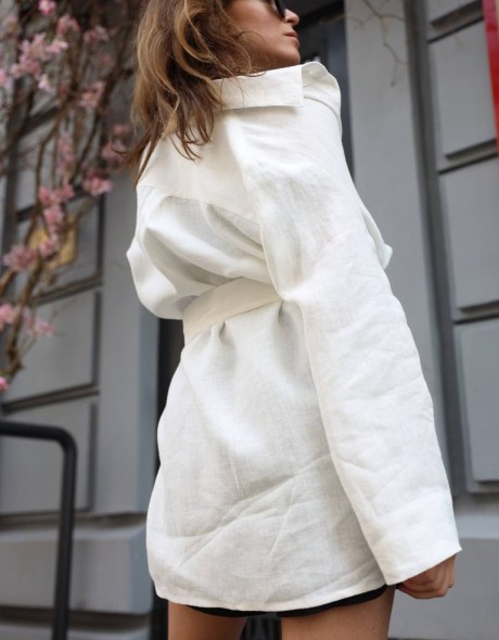 Белая льняная рубашка с поясом и разрезами по бокам, фото 5